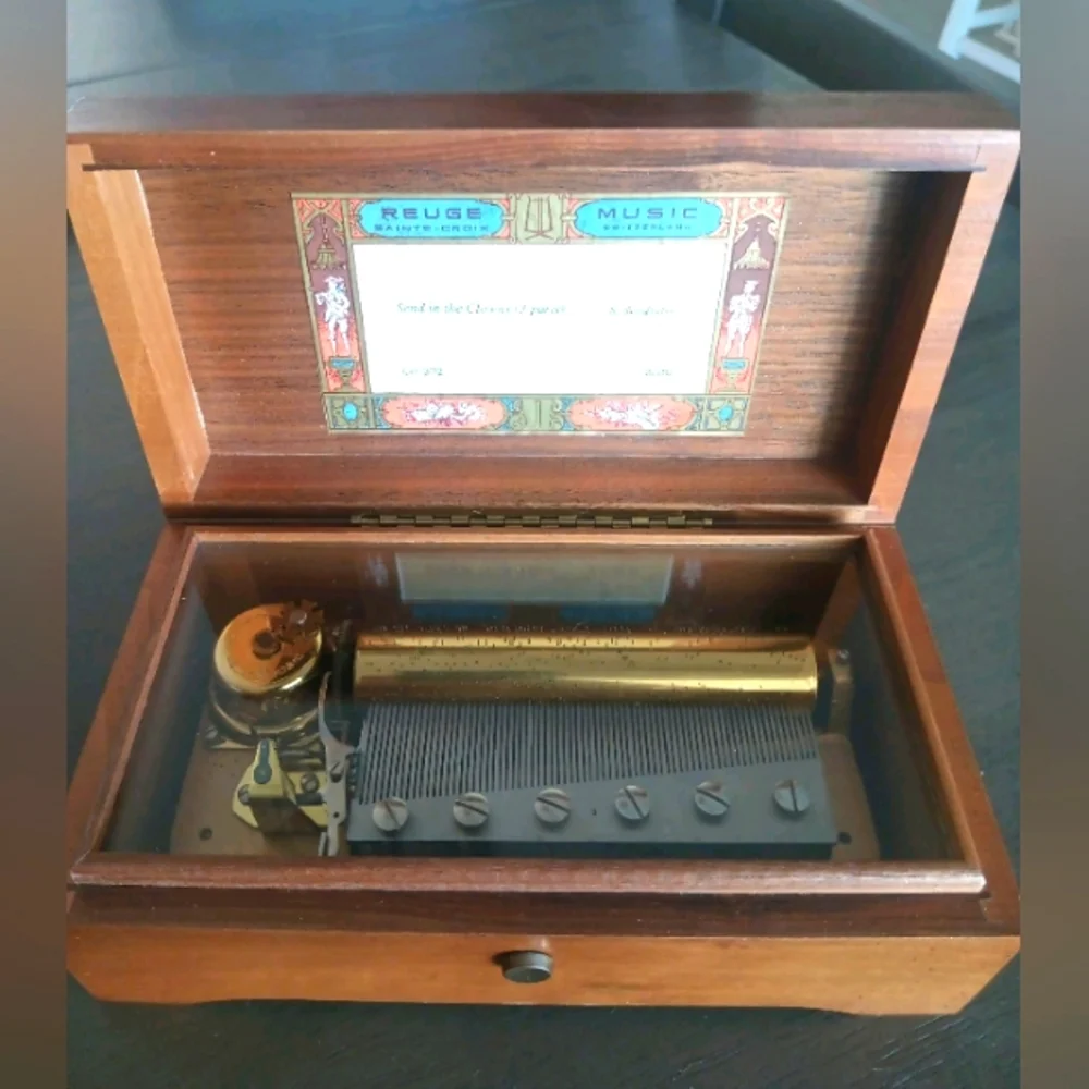 Reuge Wooden Music Box - Picture 1 of 9